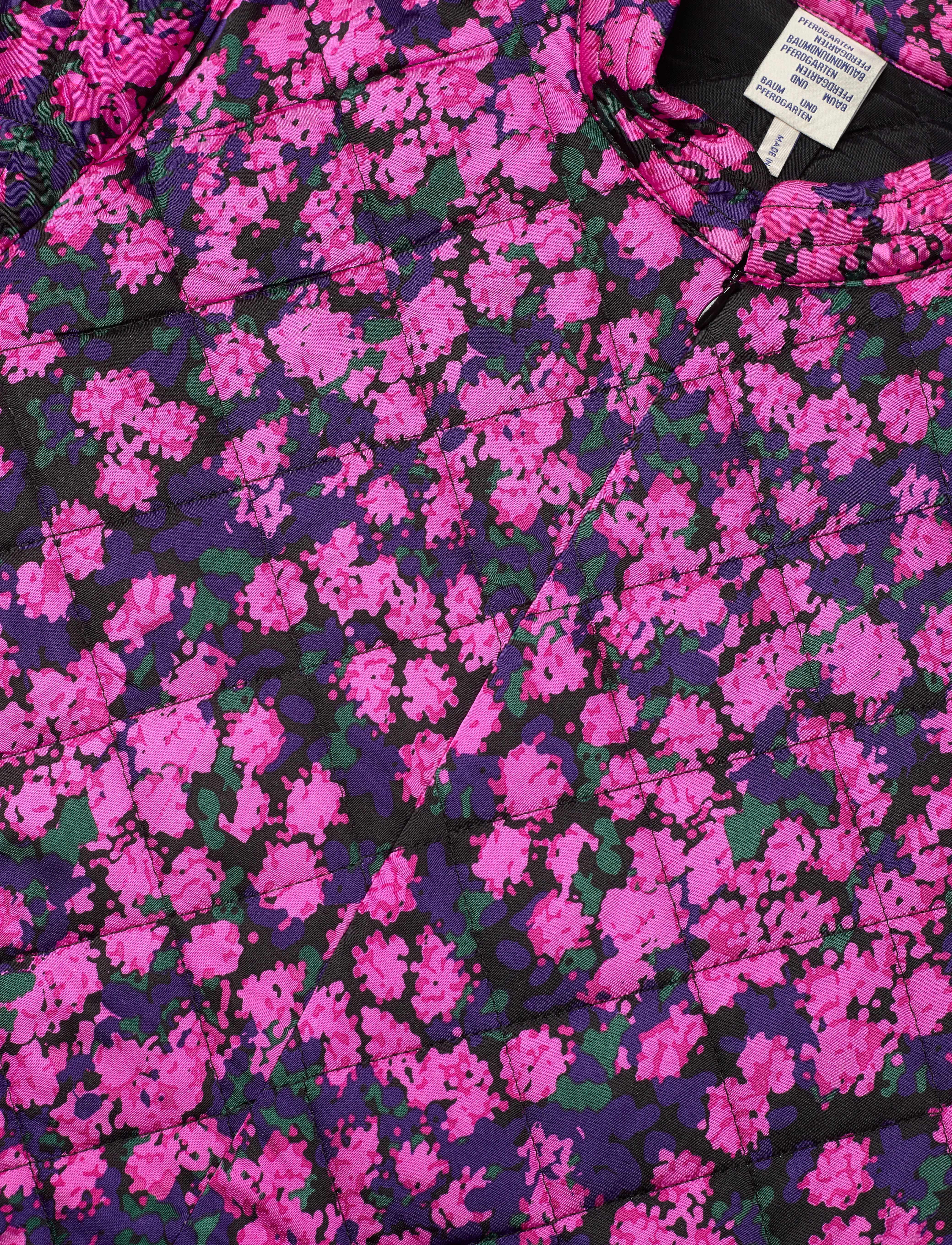 Baum und Pferdgarten - AIDA - big pink flower splash - 4