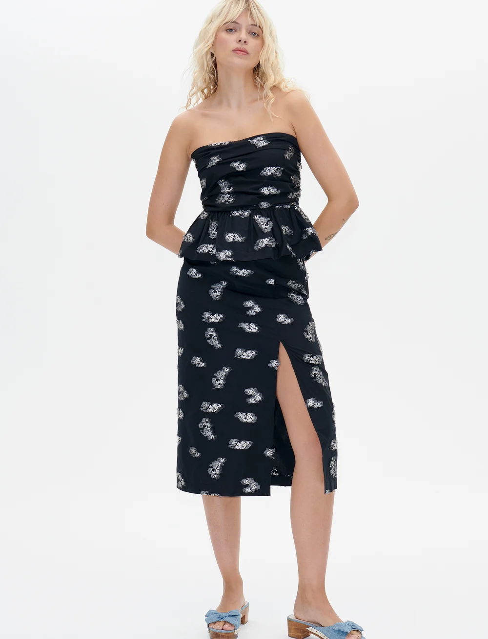 Baum und Pferdgarten - MARIE - Ärmlösa blusar - black bouquet jacquard - 3