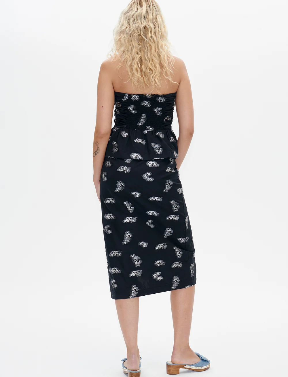 Baum und Pferdgarten - MARIE - Ärmlösa blusar - black bouquet jacquard - 4