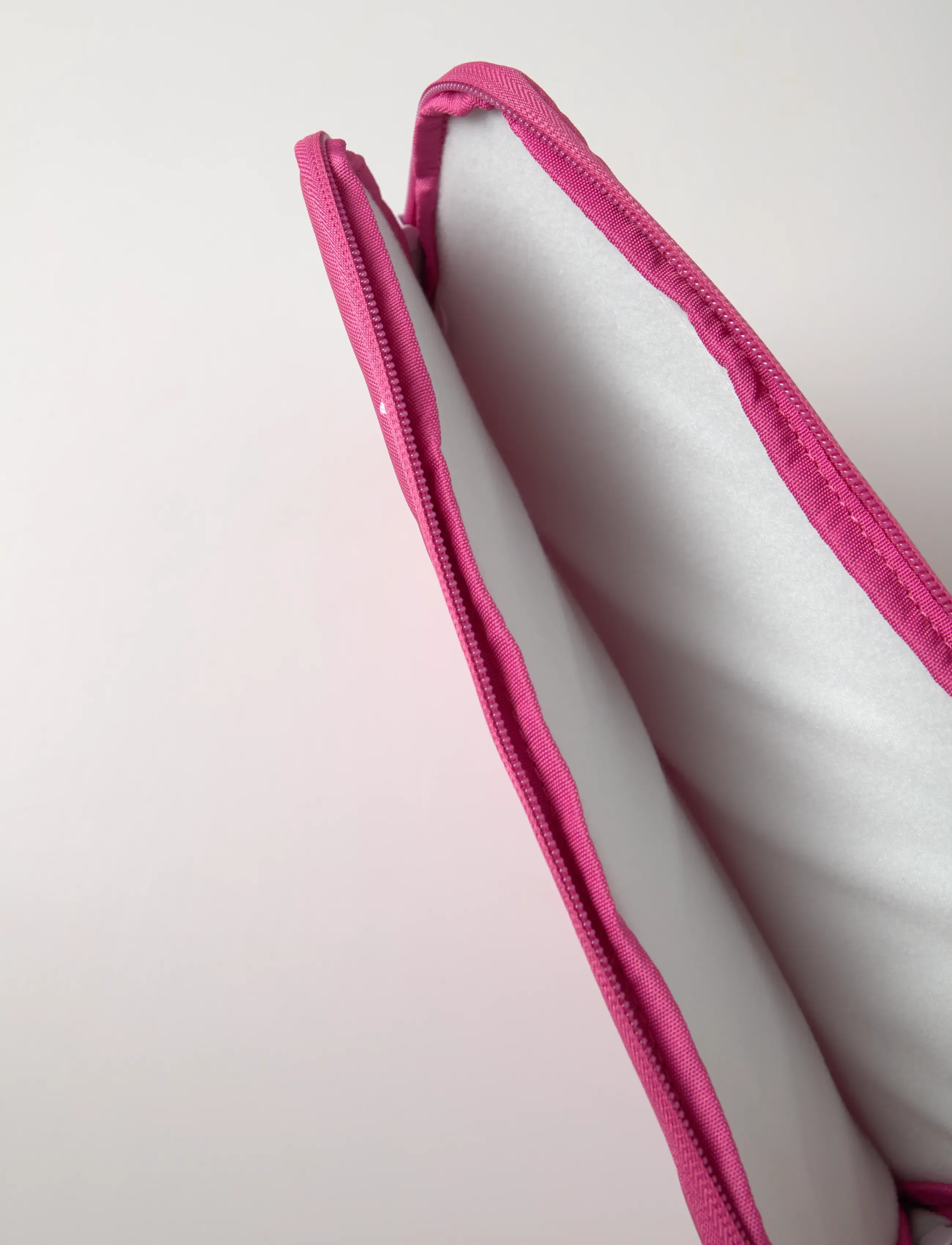 Beckmann Norway - Sleeve Small, Strawberry - laptop- og tabletcovers - pink - 4