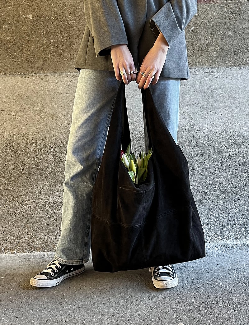 Becksöndergaard - Suede Dalliea Bag - tote bags - black - 4