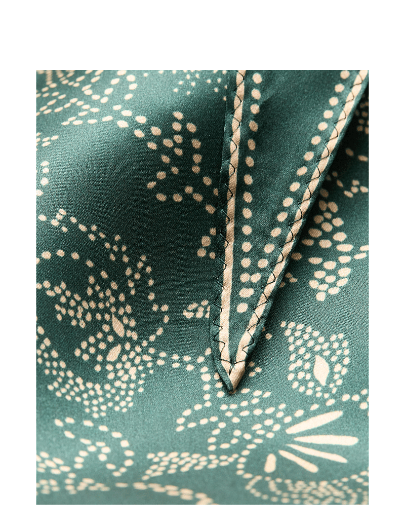 Becksöndergaard - Dotted Flora Diamond Scarf - topiary green - 2