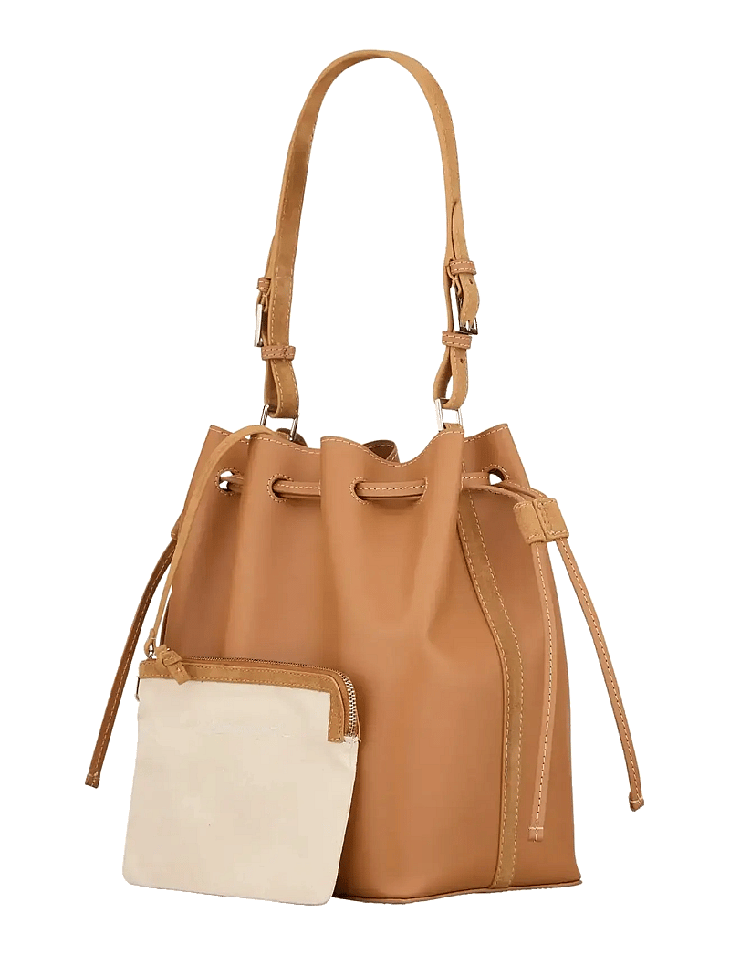 Becksöndergaard - Smooth Bucket Bag - mode trends - almond brown - 1