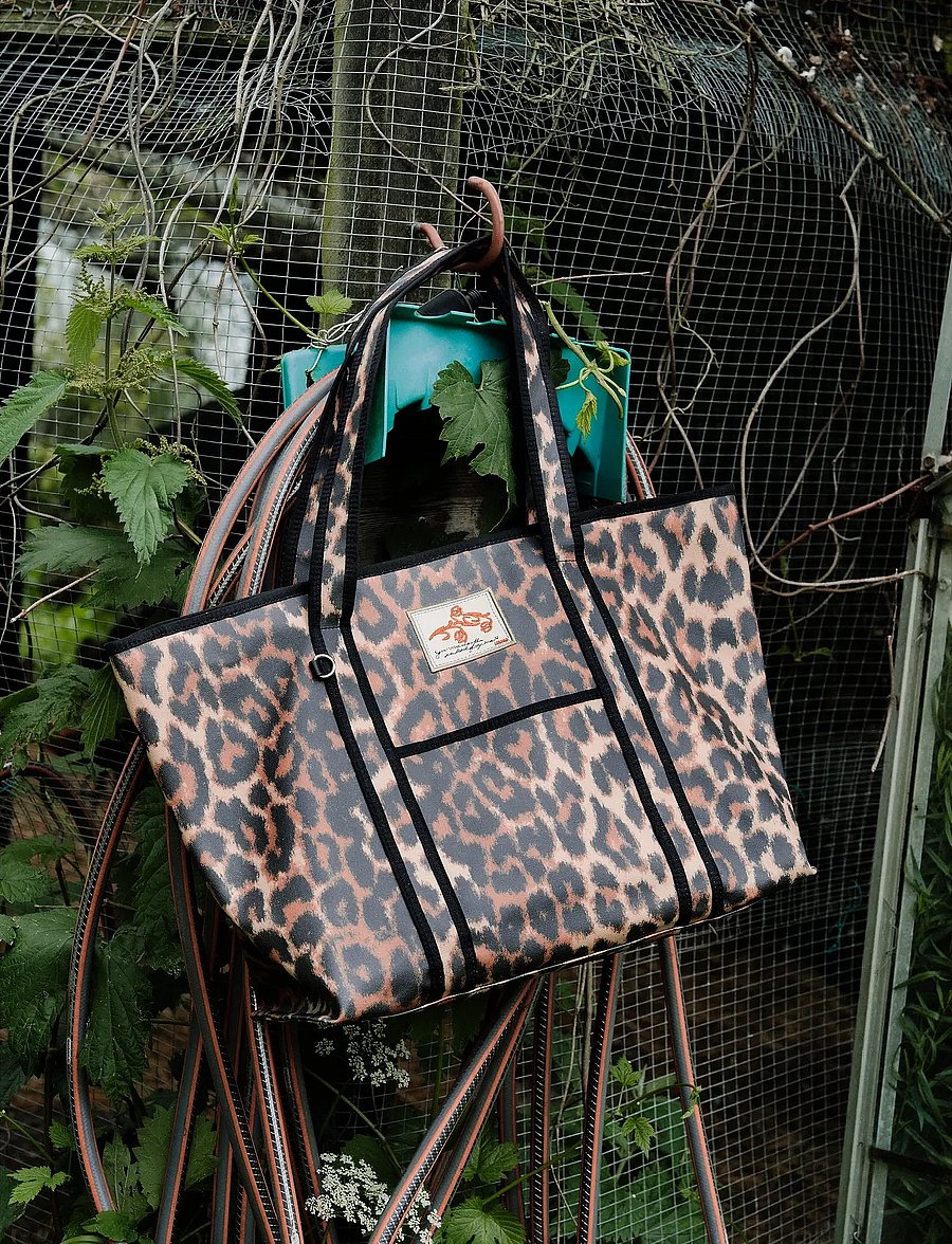 Becksöndergaard - Leopa Coated Aubrey Bag - tote bags - black - 0