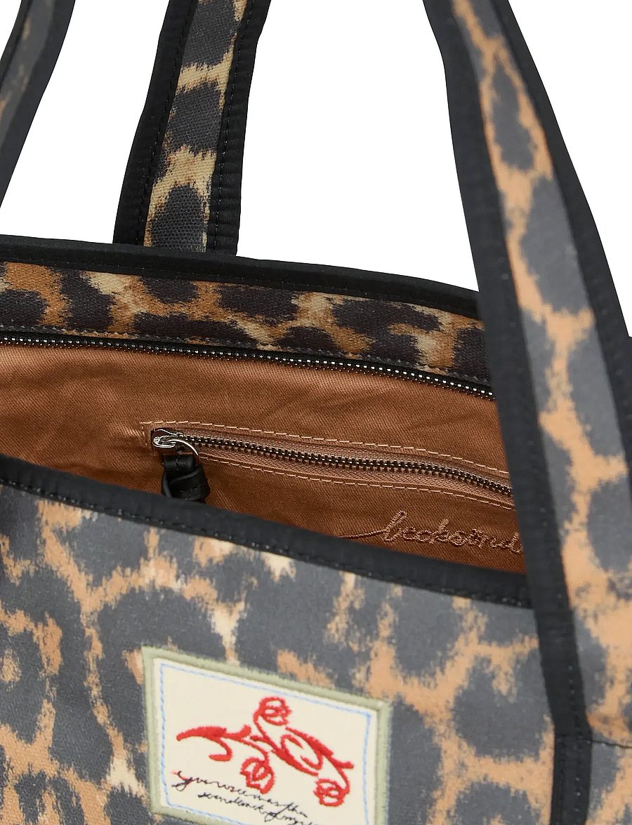 Becksöndergaard - Leopa Coated Aubrey Bag - tote bags - black - 2