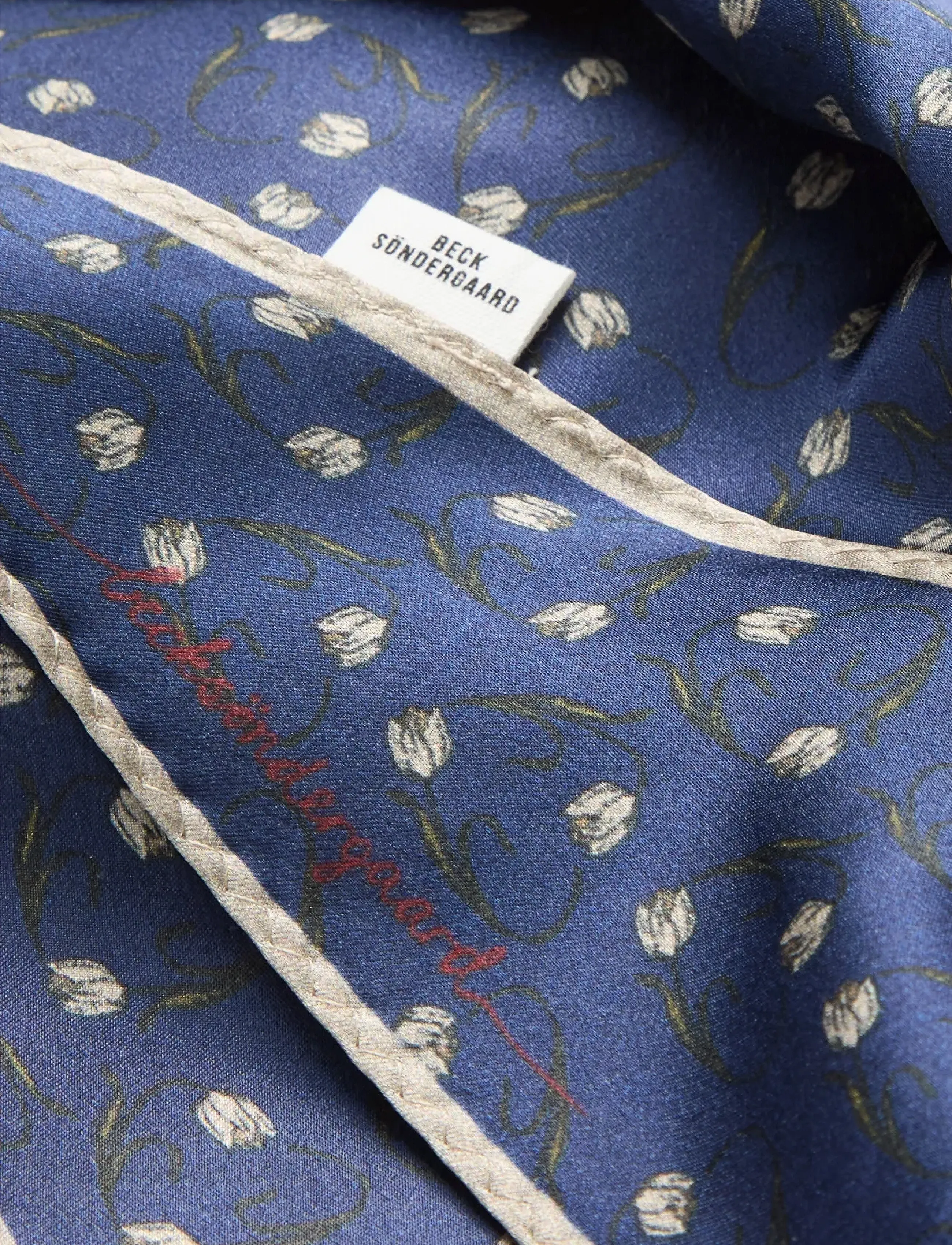 Becksöndergaard - Hearta Tulip Diamond Scarf - sjalar - navy blue - 2