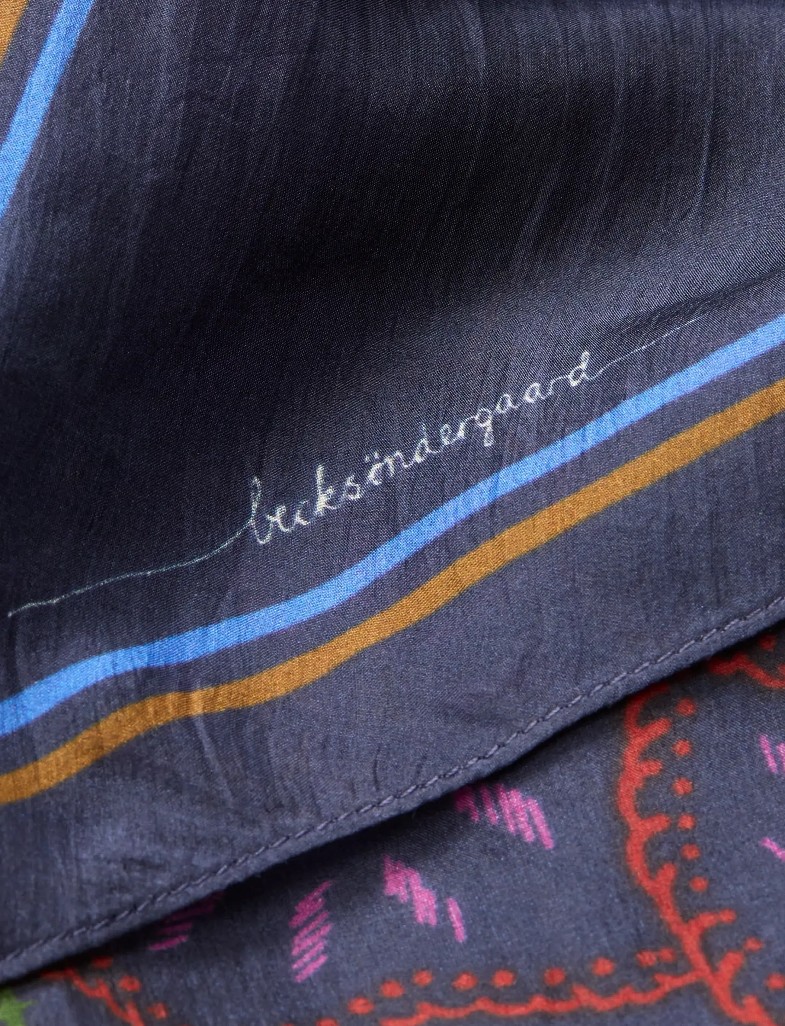Becksöndergaard - Efloria Triangle Taby Scarf - lightweight scarves - naval academy blue - 2