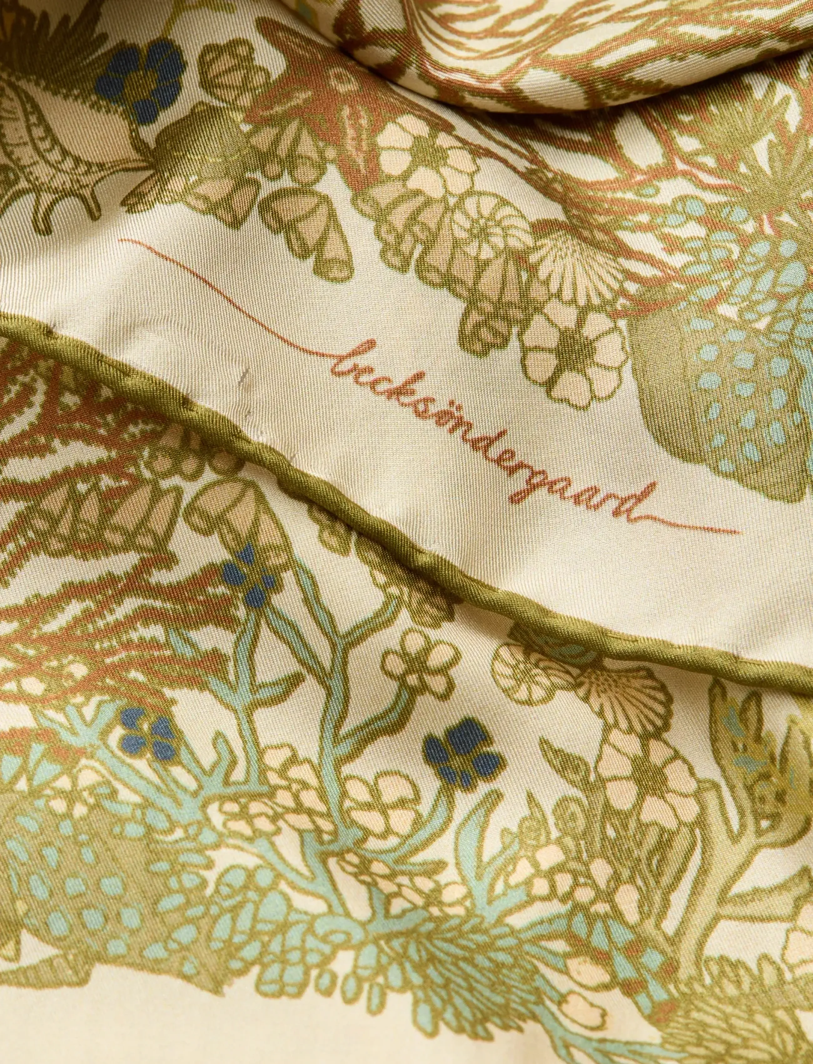 Becksöndergaard - Corallo Sia Scarf - modetrends - green moss - 2
