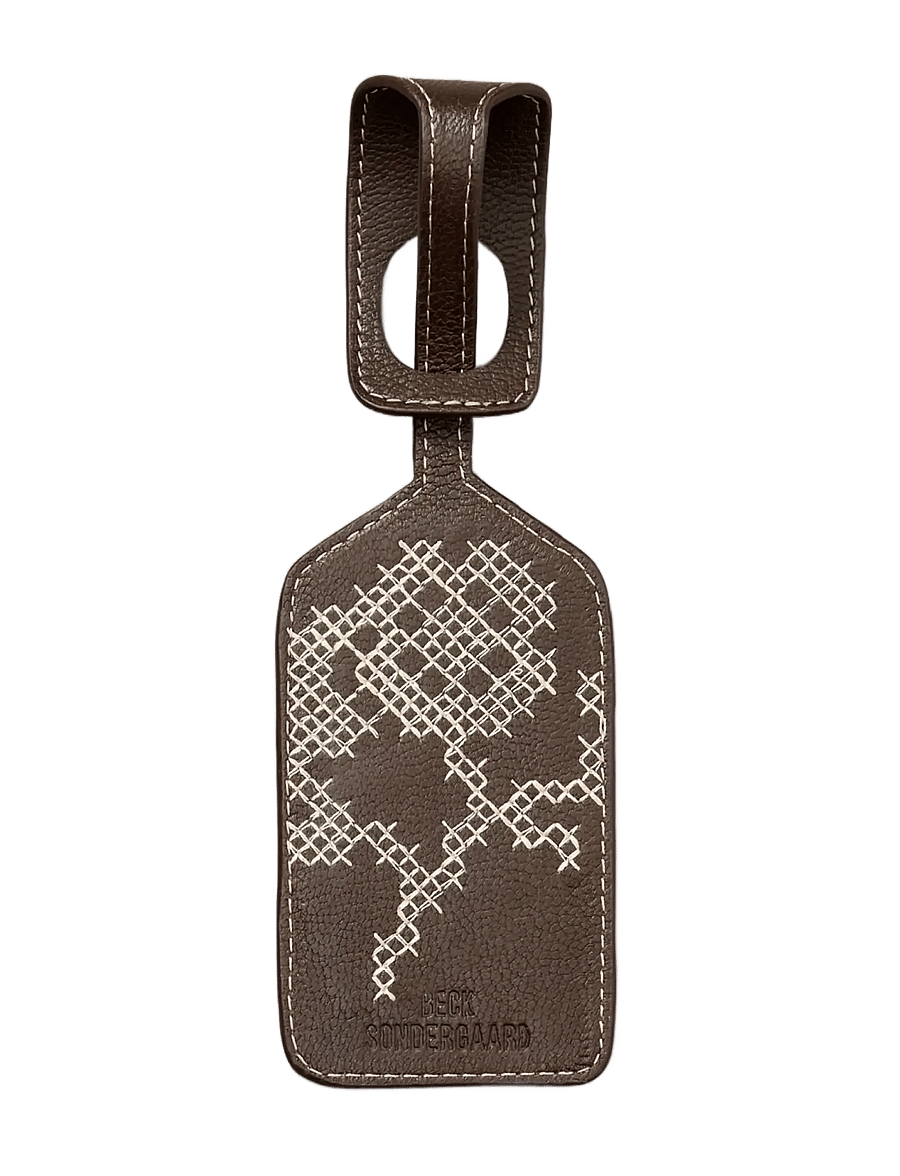 Becksöndergaard - Flotile Embroidered Bag Tag - modetrends - chocolate torte - 0