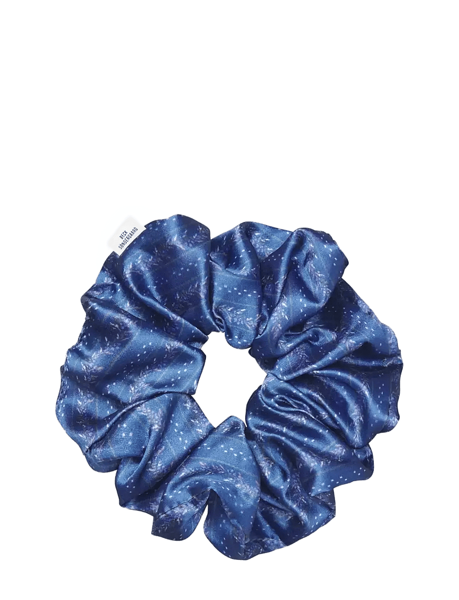 Becksöndergaard - Ribbonia Luster Scrunchie - hårsnoddar och hårband - naval academy blue - 1