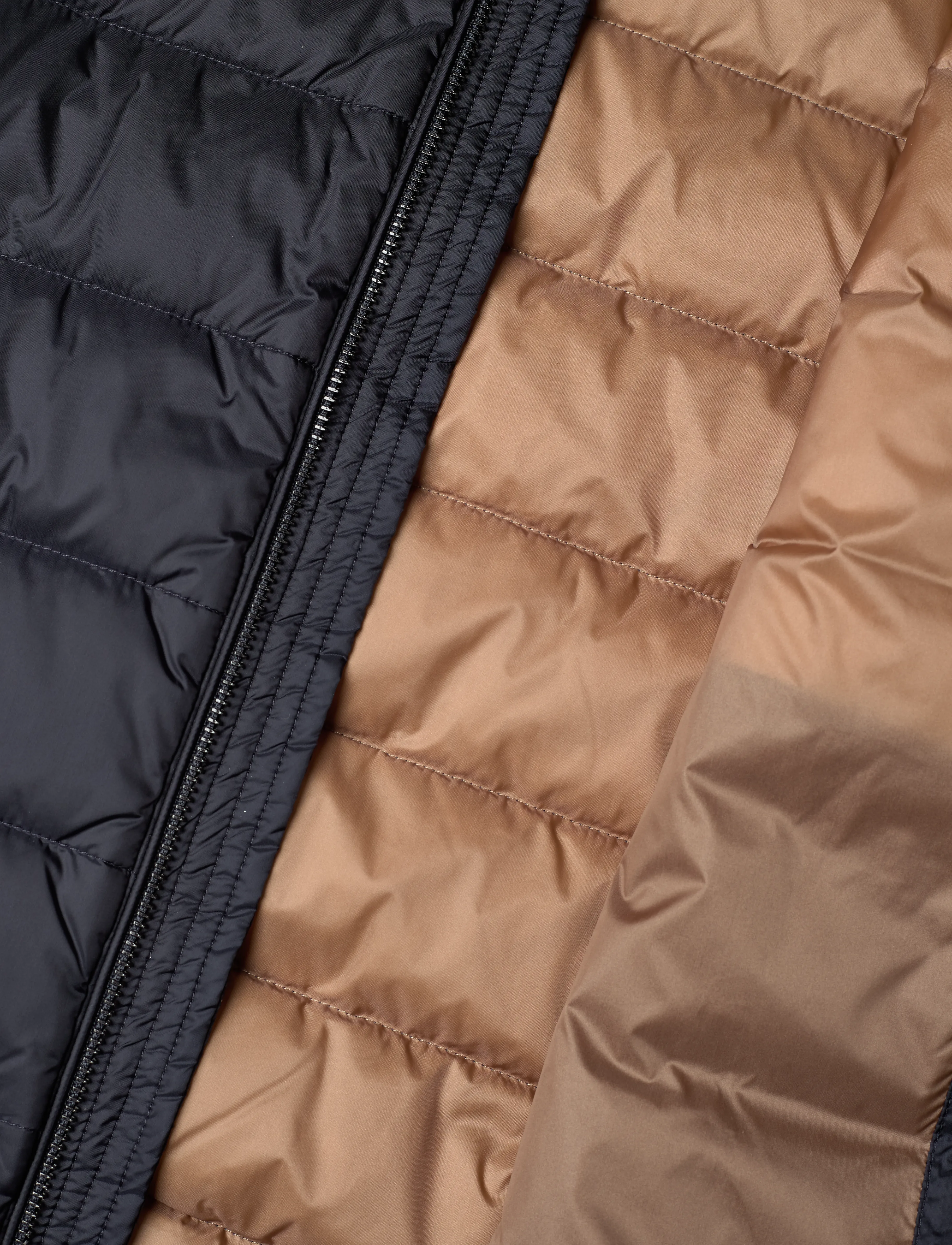 Belstaff - CIRCUIT GILET Black - vestid - dark ink - 4