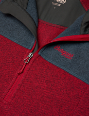 Bergans - Kamphaug Knitted W Half Zip Brick/Orion Blue XL - mid layer jackets - red/orion blue - 2