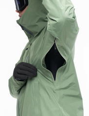 Bergans - Stranda V2 Insulated Jacket - slēpošanas virsjakas - cool green - 6