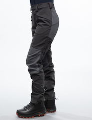 Bergans - Fjorda Trekking Hybrid W Pants - solid charcoal/solid dark grey - 2