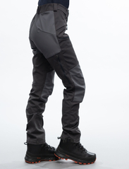 Bergans - Fjorda Trekking Hybrid W Pants - solid charcoal/solid dark grey - 4