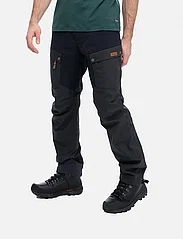 Bergans - Nordmarka Favor Outdoor Pants Men - spodnie sportowe - dark shadow grey/black - 3