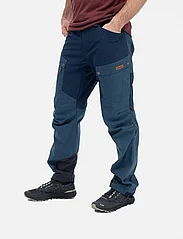 Bergans - Nordmarka Favor Outdoor Pants Men - spodnie sportowe - orion blue/navy blue - 3