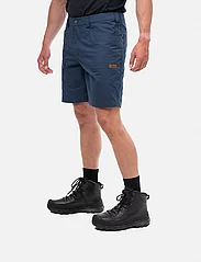 Bergans - Nordmarka Leaf Light Shorts Men - sportiska stila šorti - navy blue - 4