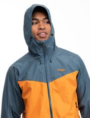 Bergans - Skar Light 3L Shell Jacket Men - lietusmēteļi - cloudberry yellow/orion blue - 6