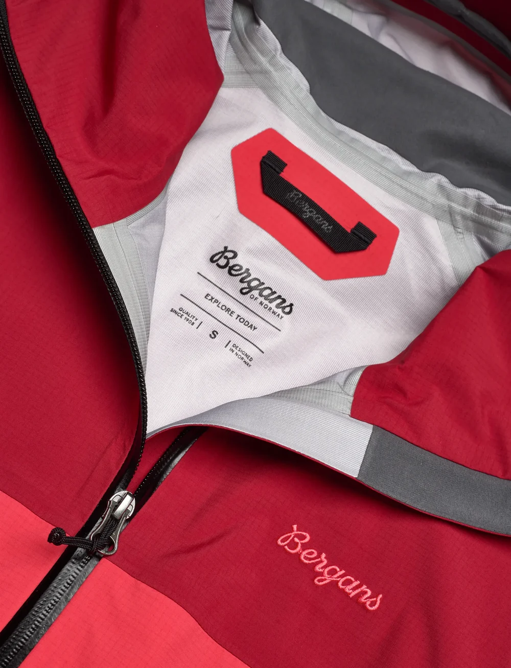 Bergans - Vaagaa 3L Shell Jacket Women - outdoor jacken - peachy red/crimson red - 2