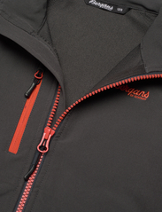 Bergans - Sjoa Light Softshell Youth Girl Jacket Solid Charcoal 128 - softshell jackets - solid charcoal - 2