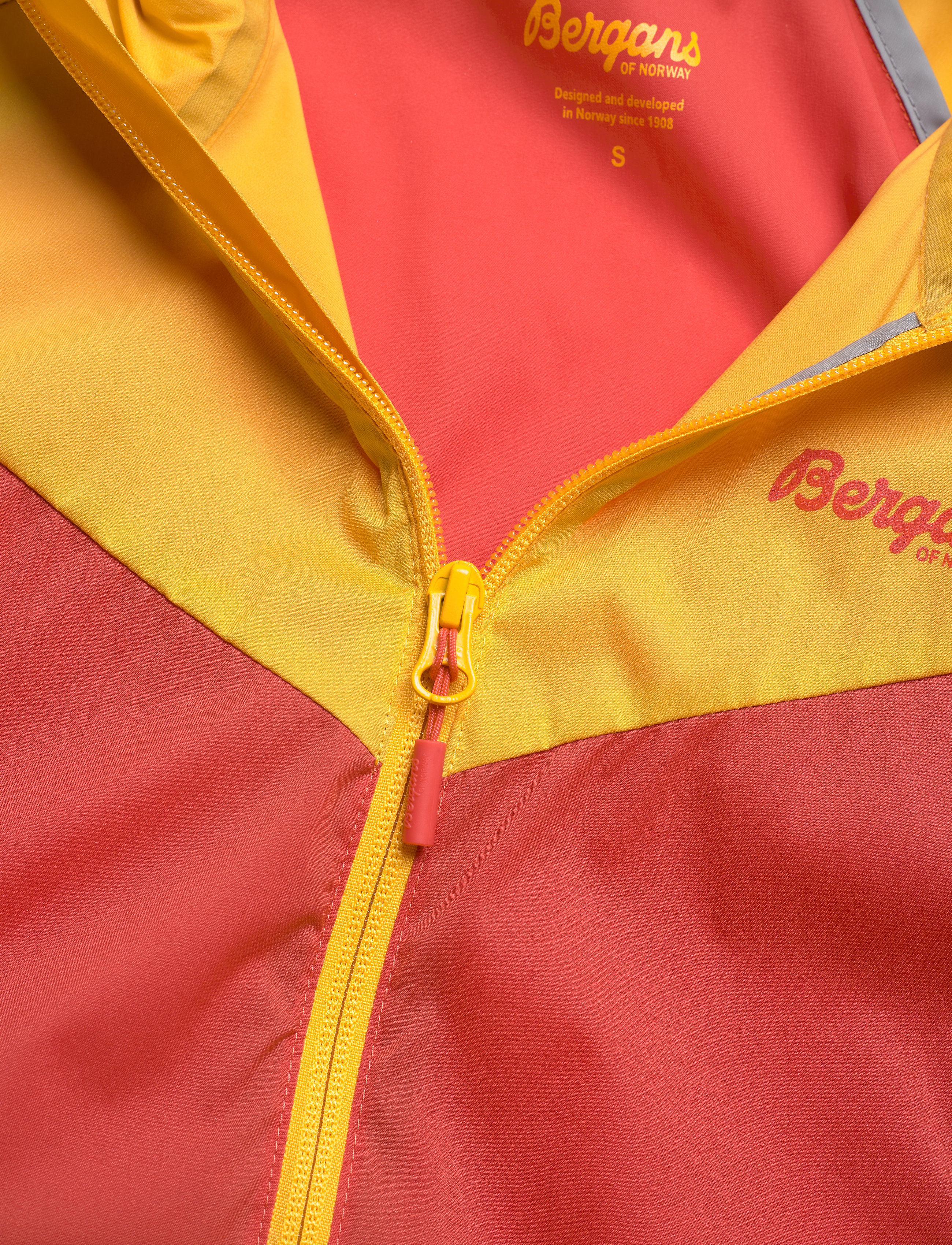 Bergans - Microlight W Jacket Light Olive Green/Pineapple XS - brick/light golden yellow - 2