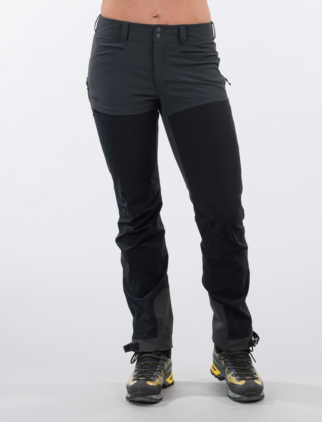 Bergans - Bekkely Hybrid W Pants - bikses āra aktivitātēm - black / solid charcoal - 0