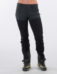 Bergans - Bekkely Hybrid W Pants - women - black / solid charcoal - 2