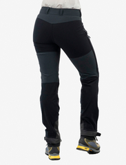 Bergans - Bekkely Hybrid W Pants - bikses āra aktivitātēm - black / solid charcoal - 4