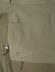 Bergans - Bekkely Hybrid W Pants - kvinner - dark green mud / green mud - 2