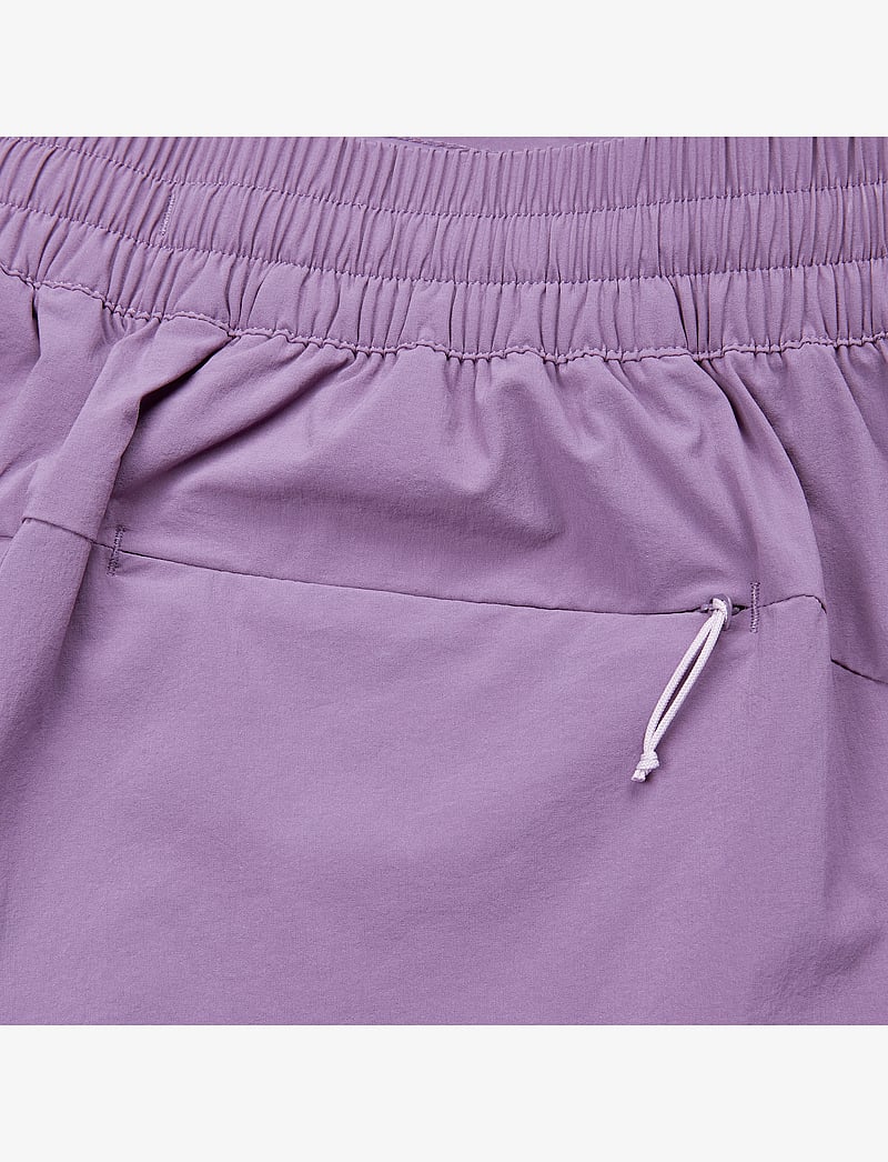 Berghaus - BG W WANDERMOOR WIND SHORT - outdoorshorts - aura - 4