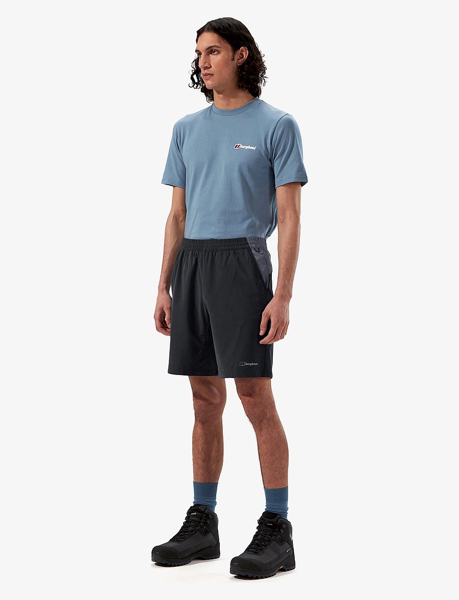 Berghaus - BG M WANDERMOOR WIND SHORT - lühikesed vabaõhupüksid - jet black-grey pinstripe - 0