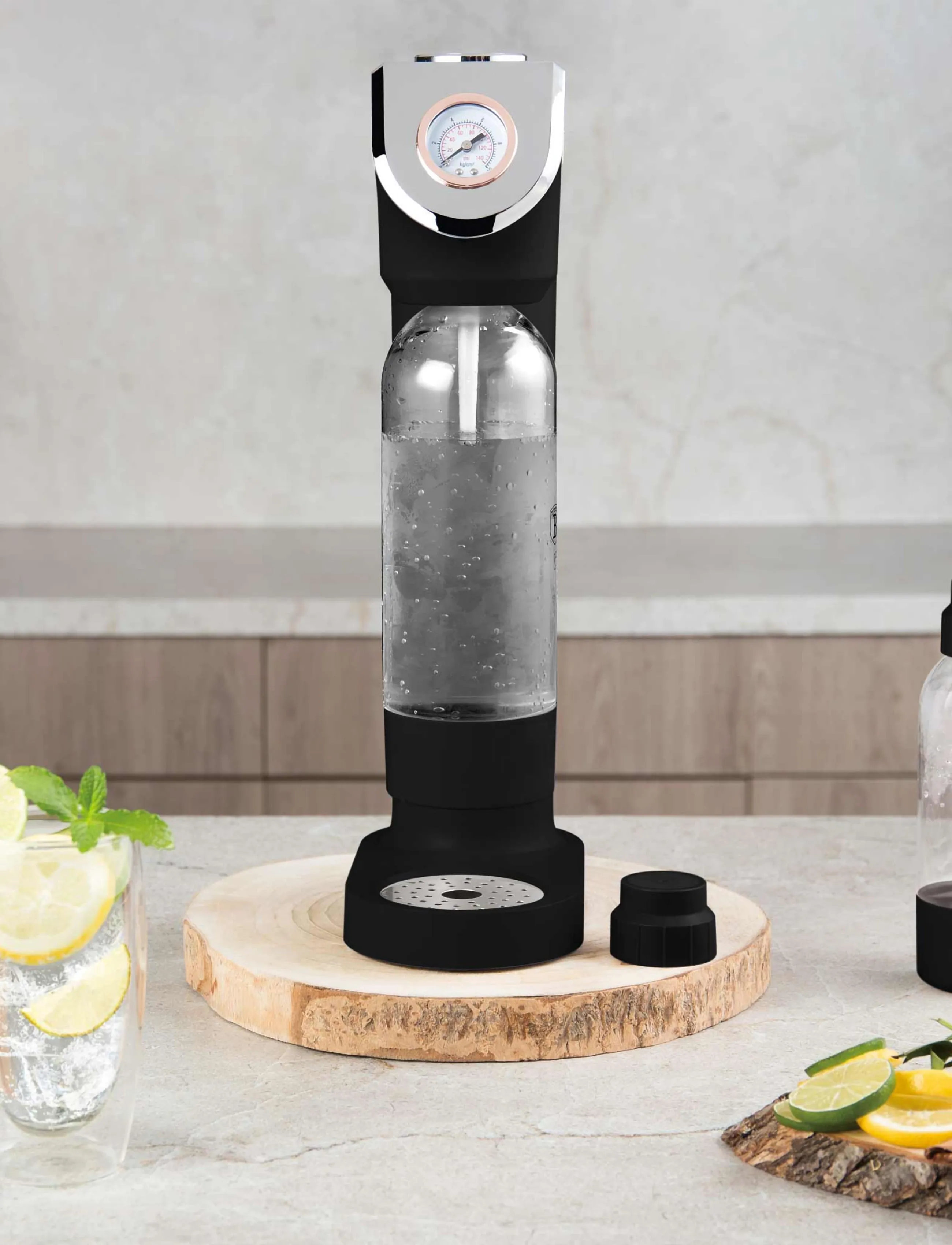 Berlingerhaus - Soda maker with 2 bottles and barometer, universal CO2 cylinders size, black- rose gold - sodavandsmaskiner - black rose collection - 4
