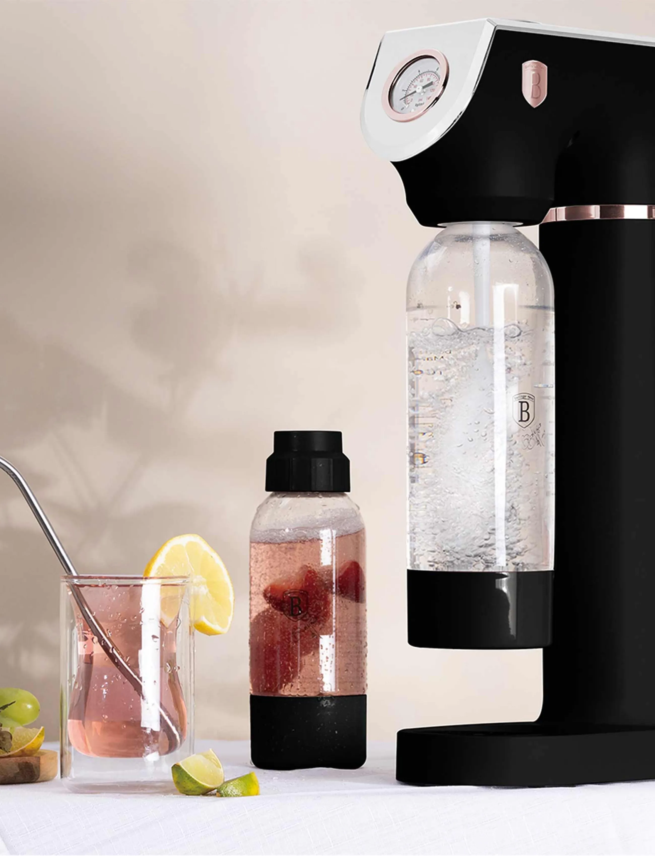 Berlingerhaus - Soda maker with 2 bottles and barometer, universal CO2 cylinders size, black- rose gold - sodavandsmaskiner - black rose collection - 5
