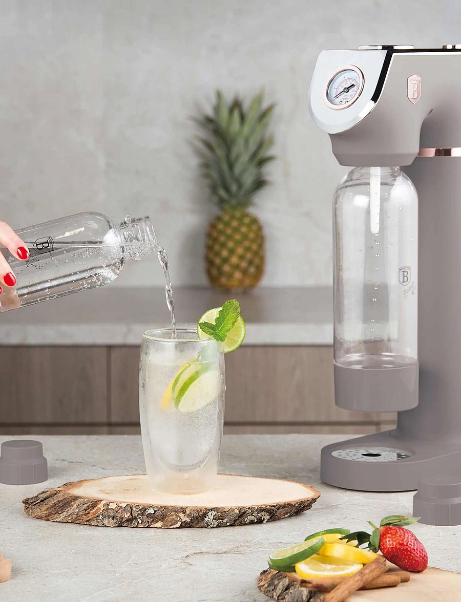 Berlingerhaus - Soda maker with 2 bottles and barometer, universal CO2 cylinders size, matt taupe - mulliveemasinad - taupe collection - 5