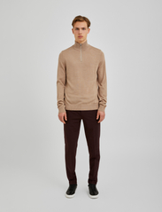 Bertoni - Norh half zip knit - 815 camel - 5