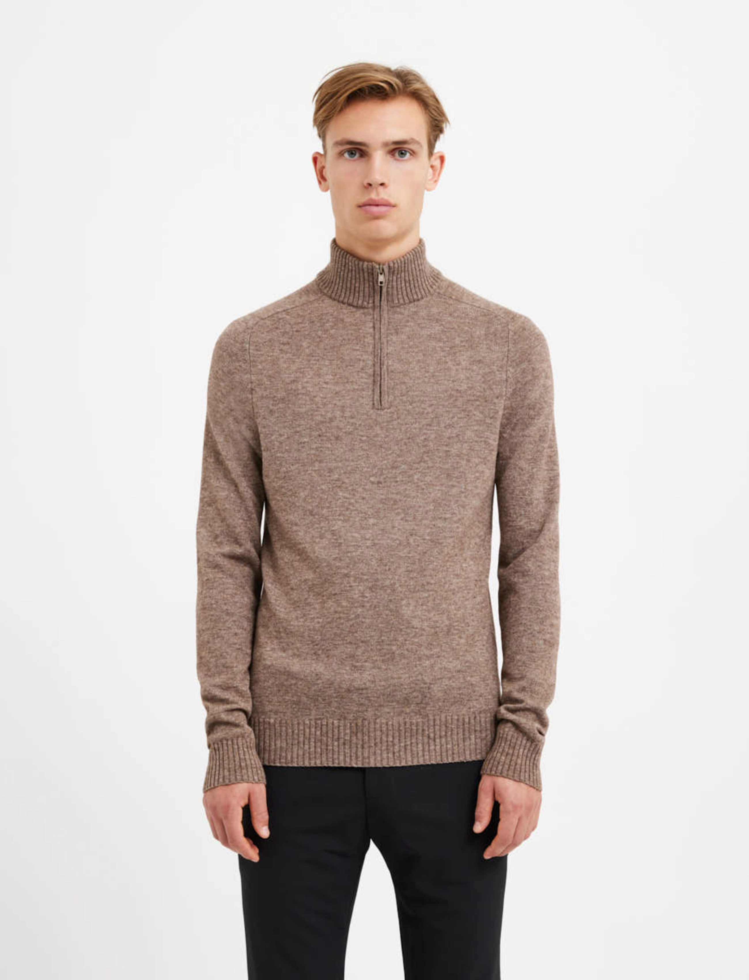 Bertoni - Vilhjalmer high neck zip knit - 865 nutmeg - 2