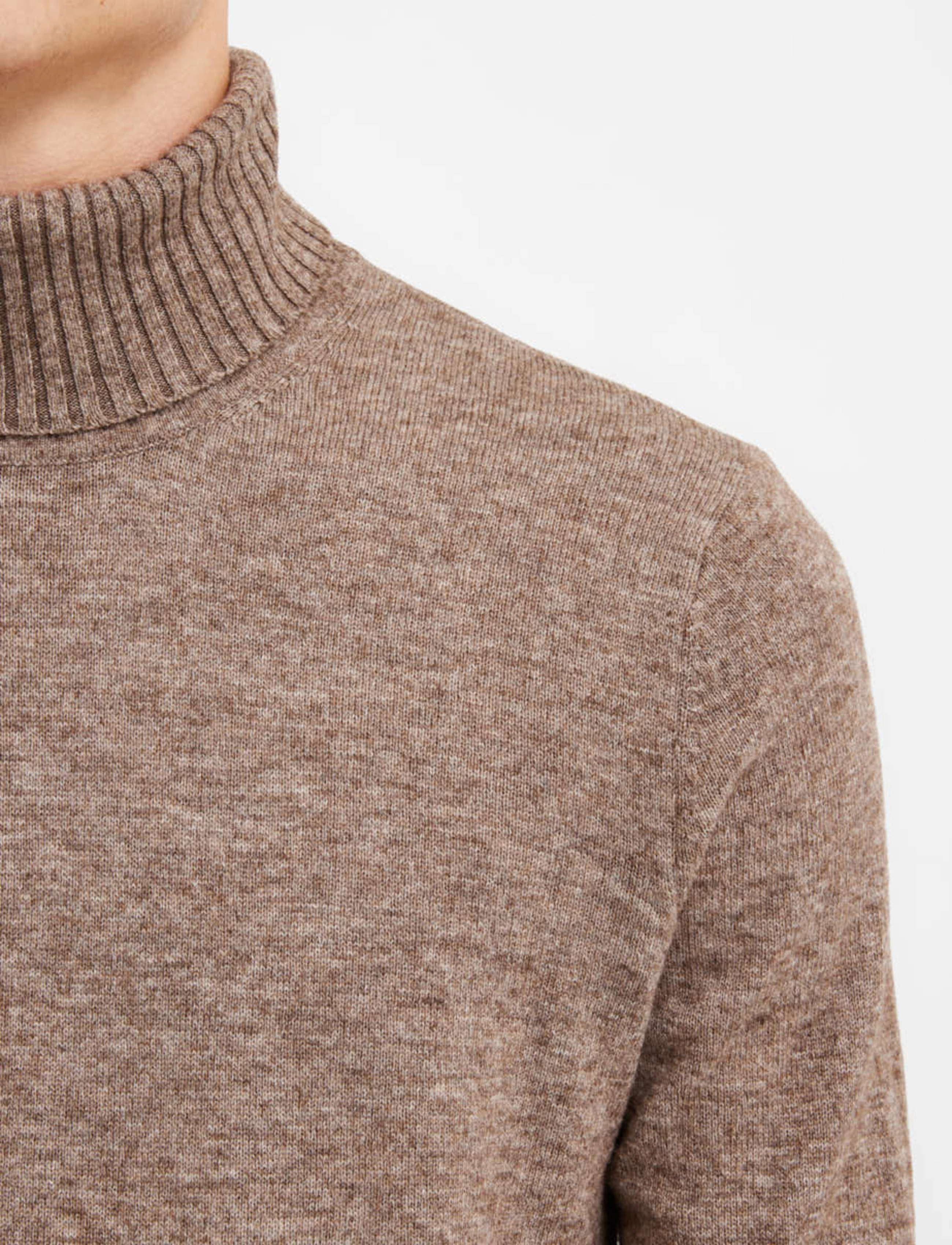 Bertoni - Vilhjalmer roll neck knit - 865 nutmeg - 4
