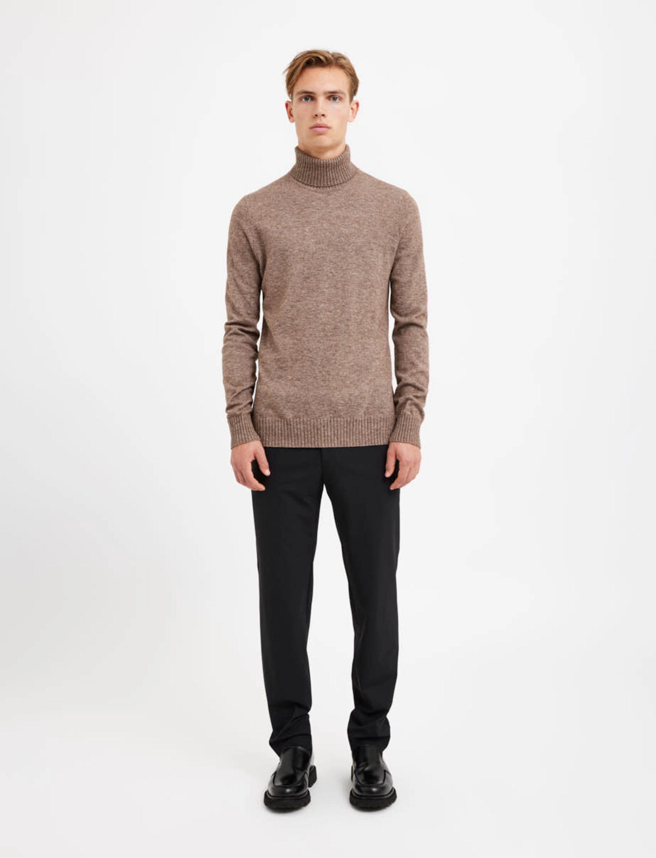 Bertoni - Vilhjalmer roll neck knit - 865 nutmeg - 5
