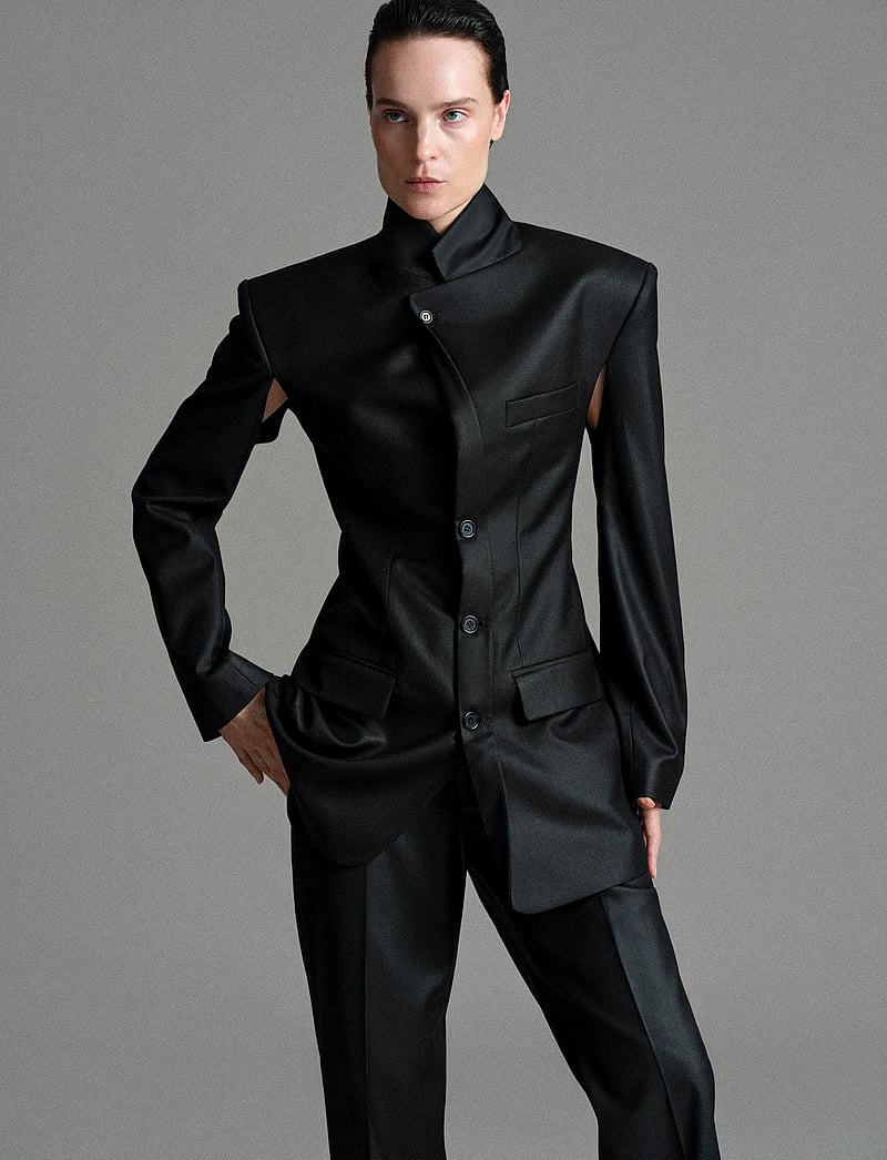 BETTTER - FOLDED BLAZER WITH SLITS - einreihige blazer - black - 5