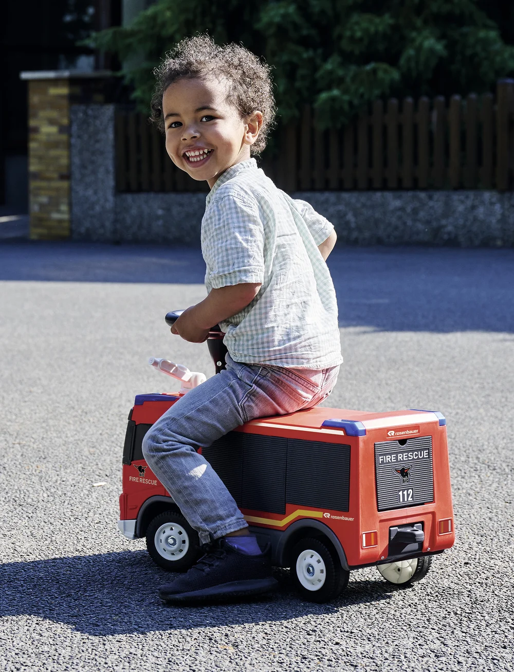 BIG - BIG Ride-on Brandbil - aufsitzspielzeug - red - 0
