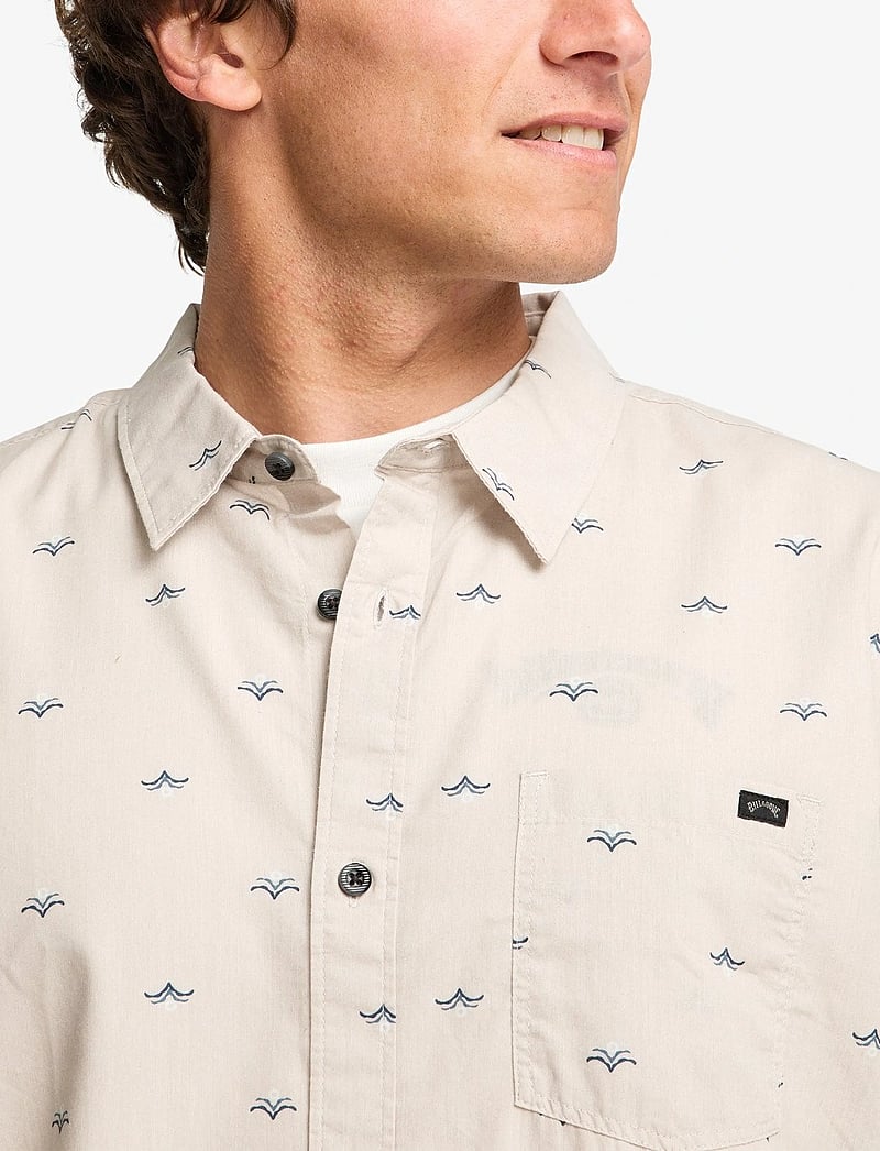 Billabong - SUNDAYS MINI SS - tops & t-shirts - stone - 5