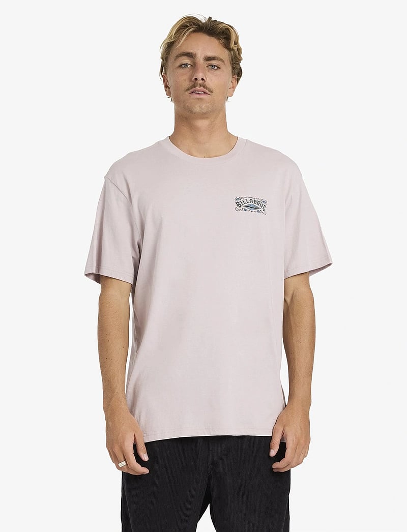 Billabong - HERITAGE ARCH PREMIUM SS - oberteile & t-shirts - dusty purple - 0