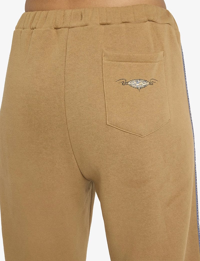 Billabong - THE WAY BACK FLC PANT - treniņbikses - cement - 5