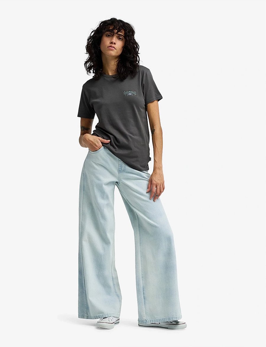 Billabong - HERITAGE ARCH SS - kortærmede t-shirts - raven - 4