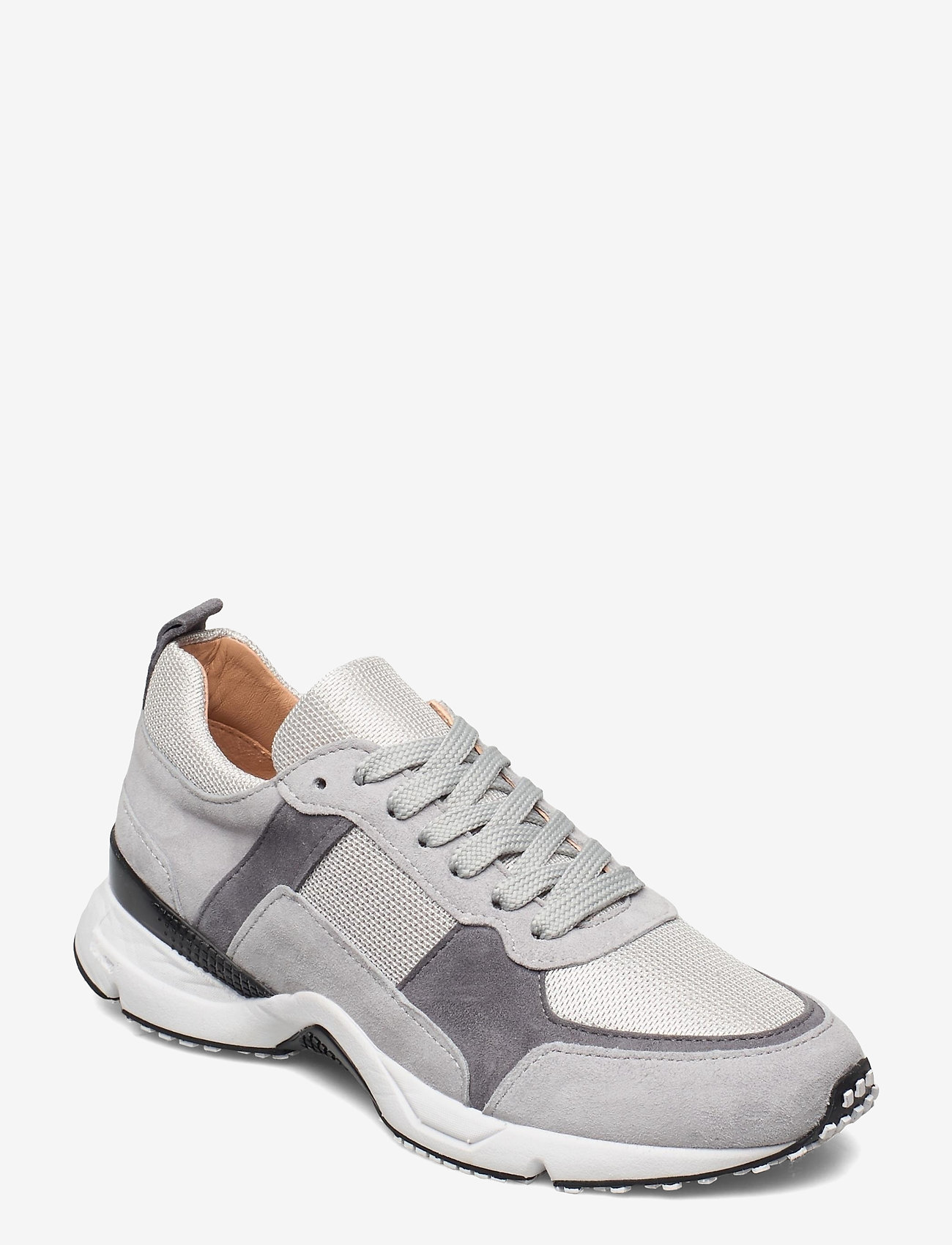 Sport 3030 shoes