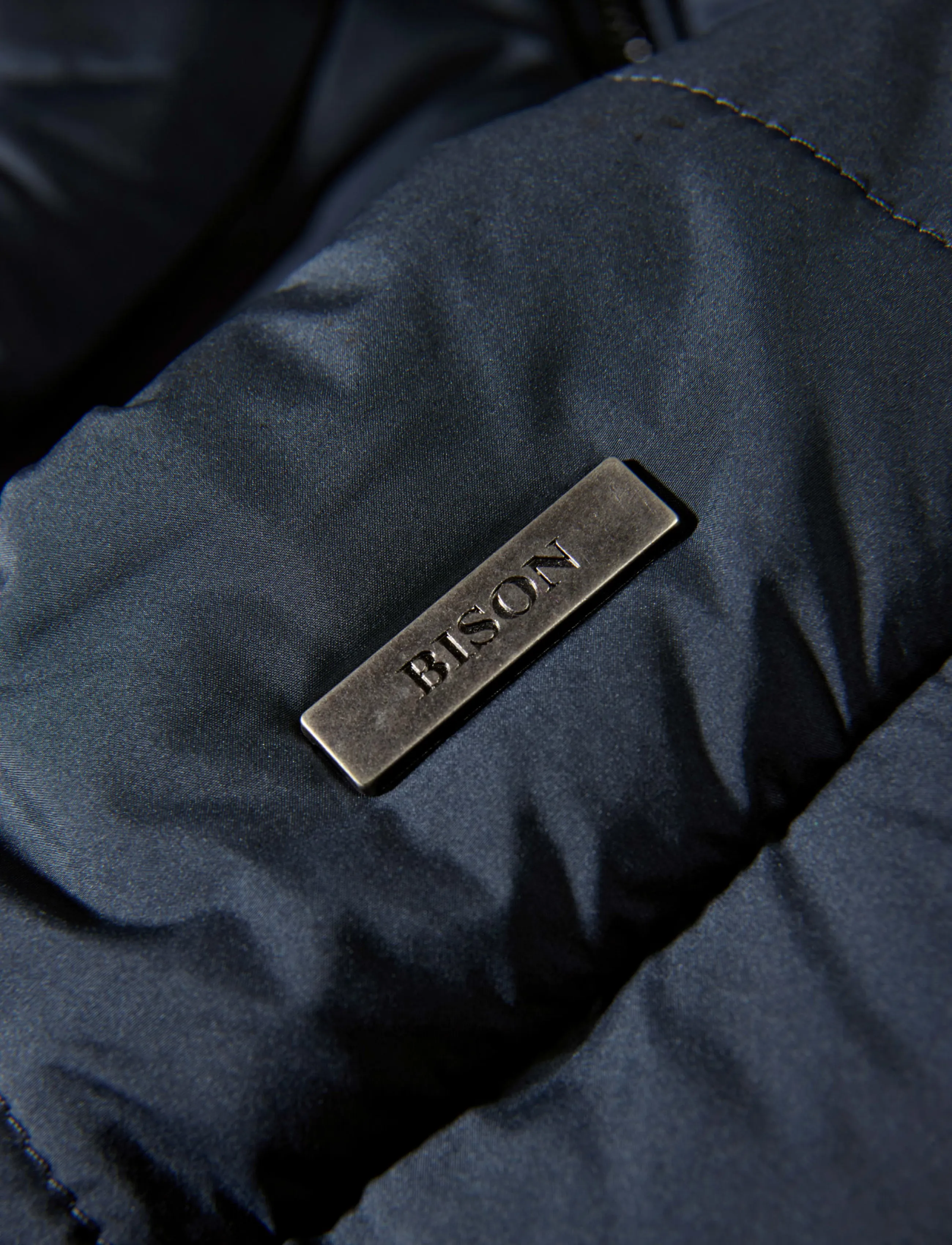 Bison - Quilted light weight vest - västar - navy - 3