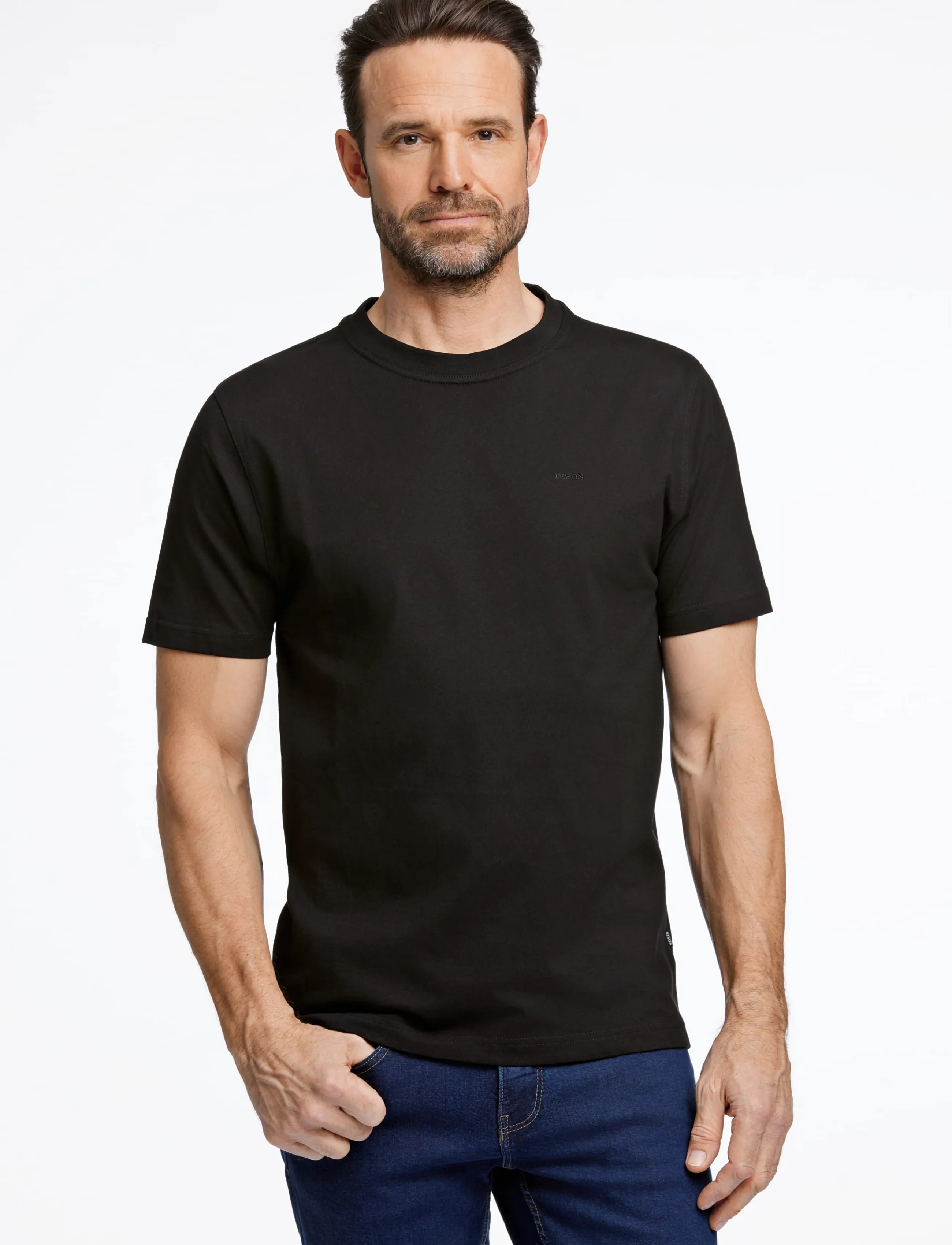 Bison - Basic o-neck tee with small BISON logo - t-shirts - black - 0