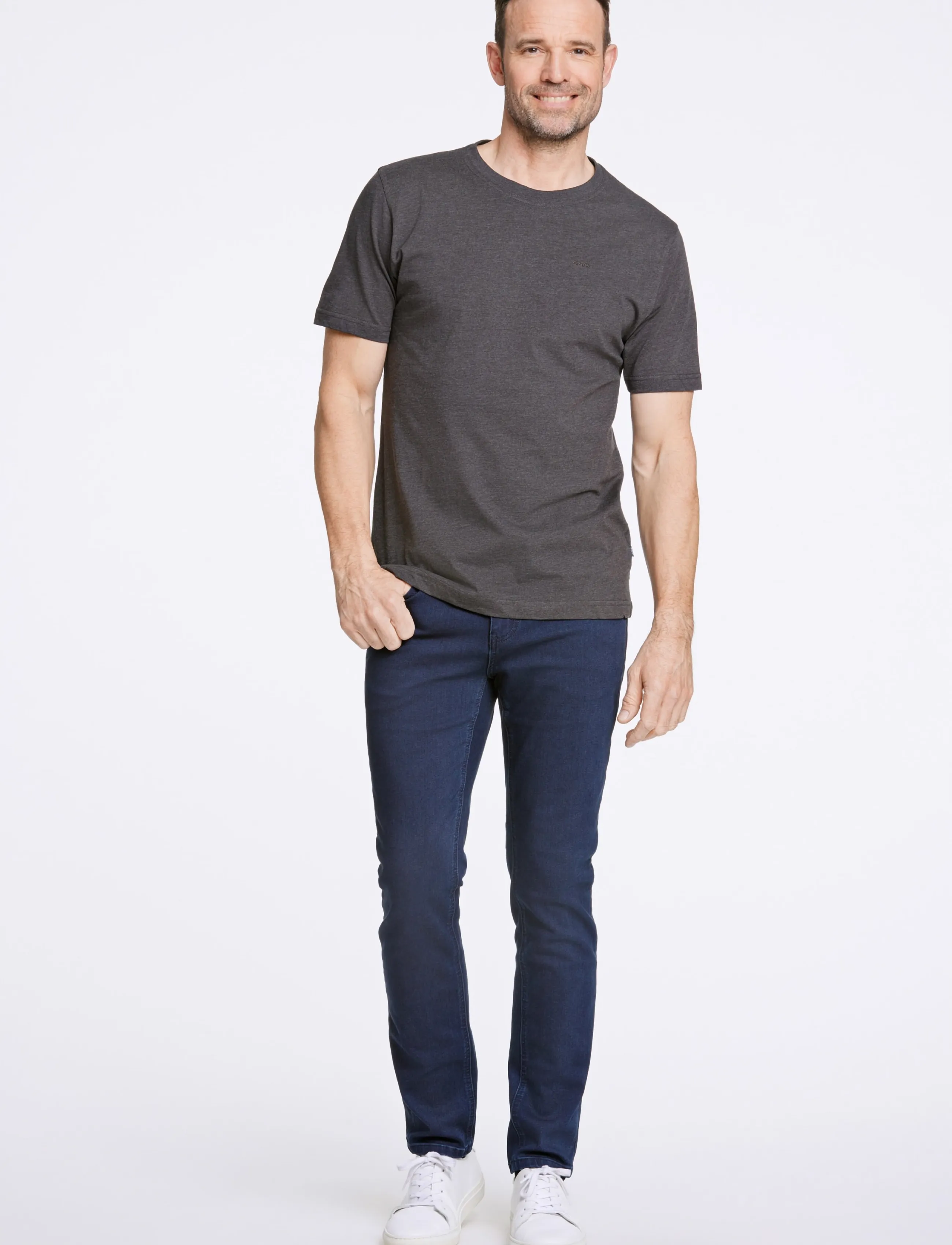 Bison Basic o-neck tee with small BISON logo - T-shirts - CHARCOAL MEL / grey