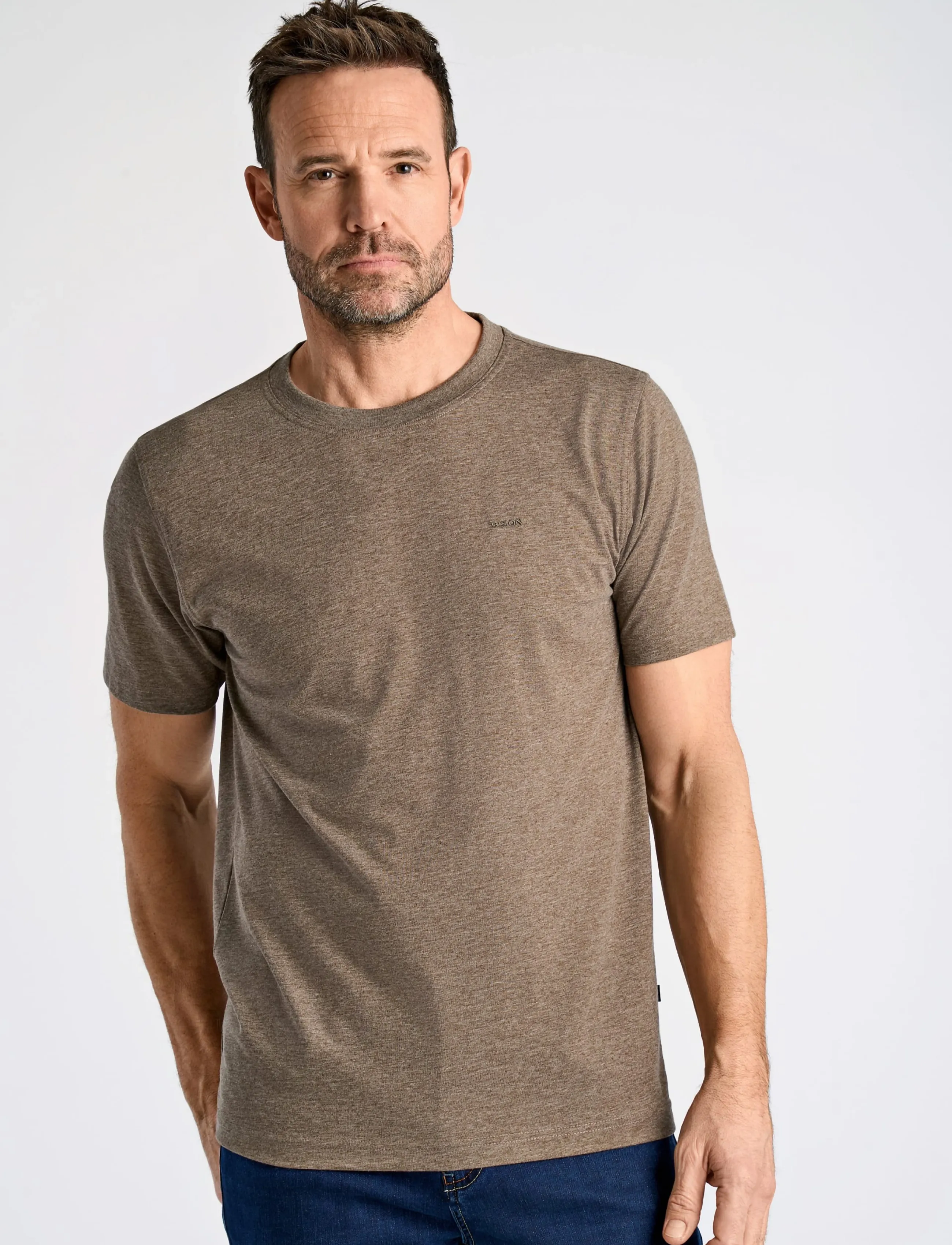 Bison Basic o-neck tee with small BISON logo - T-shirts - STONE / beige